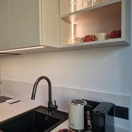 Апартаменти Urban Heaven Luxury Lofts *