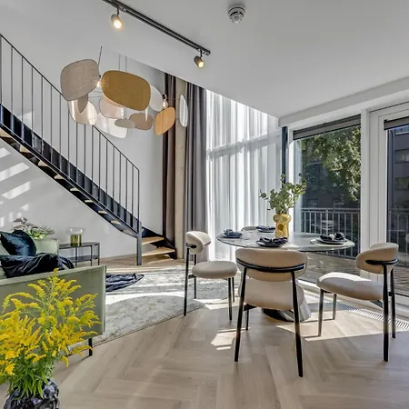 아파트 Urban Heaven Luxury Lofts