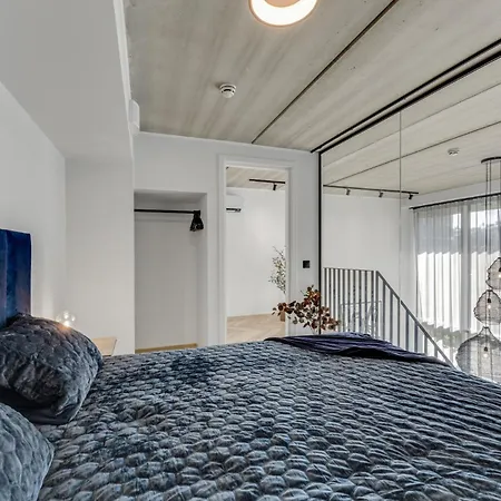 아파트 Urban Heaven Luxury Lofts *
