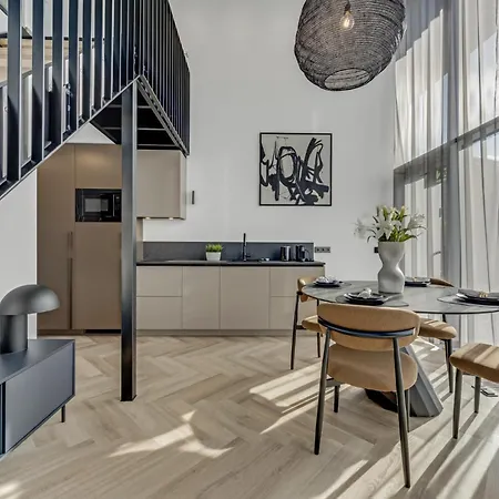 아파트 Urban Heaven Luxury Lofts *