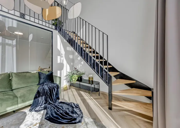 아파트 Urban Heaven Luxury Lofts