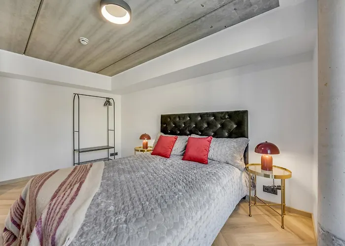 아파트 Urban Heaven Luxury Lofts